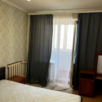 Оренда 3 кімнатноі кварти район Жовтневе.