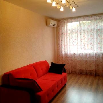 Воскресенська вул., 16