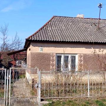 Продам дом в Чоп с участком.