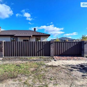 Продаж 3к Дім Євгена Плужника