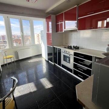 Оренда 2рівневої 2к новобудови на Виставці.Укомплектована.Можна тварин