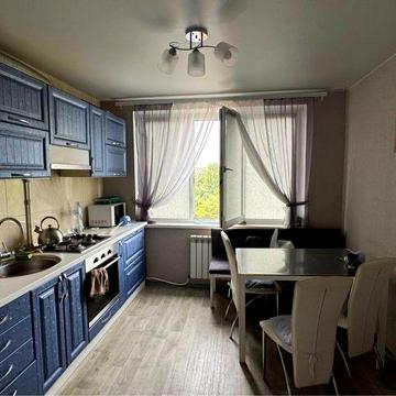 сдам просторную 2х комнатную квартиру в районе Автовокзала