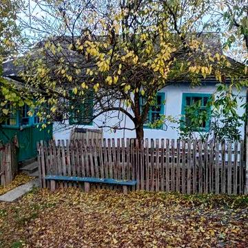 Продам садибу в с. Станіславчик (Будинок 51,9 кв. м та ділянка 0,7 га)