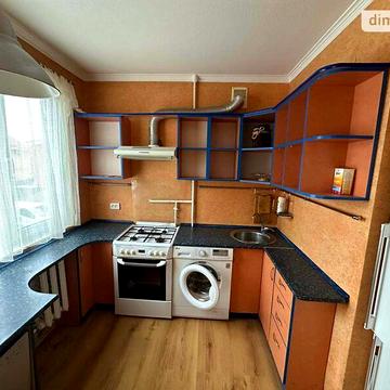 Довгострокова оренда 3к Квартира Павла Скоропадського (Першотравнева) вулиця