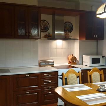 Михайла Гришка вул., 9