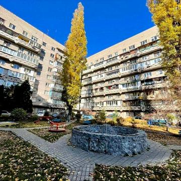 Продам 3 комнатную квартиру низ Александра Поля, Леси Украинки.