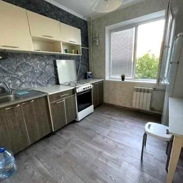 Продам 2-кімнатну квартиру на Намиві, біля набережної