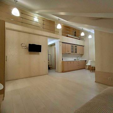 "Комфорт Таун" Оренда затишної дворівневої однокімнатної квартири.