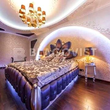 Продаж 4- кімнатної по вул. Щекавицька, 30/39 ( Поділ)