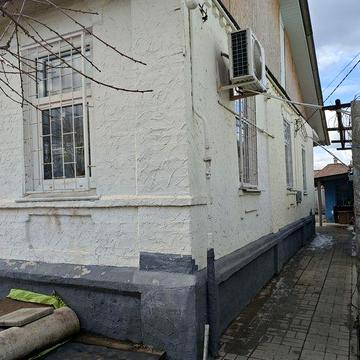 Продам две части дома 60тыс.дол.