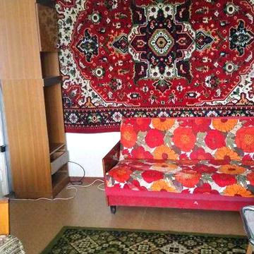 здають  1 кім квартирy в районі  Алмазний  з 11 березня