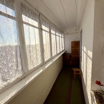 Довгострокова оренда 4к Квартира Лесі Українки вулиця