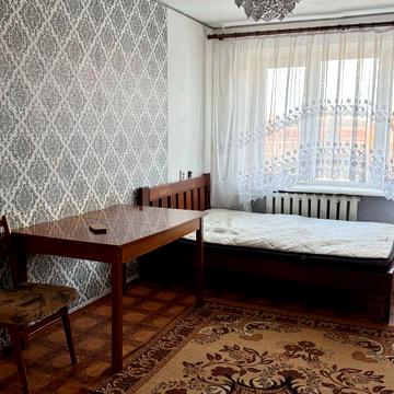 Здам 2-кімнатну квартиру в центрі, на тривалий термін!