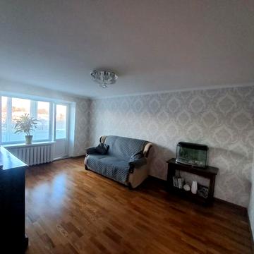 Продається простора 3-х кімнатна квартира