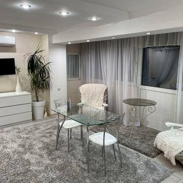 Видова 1-к квартира Русанівська набережна, метро Лівобережна