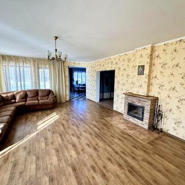 Будинок з ремонтом 290 м², 31 сотка землі, гараж на 2 авто, Красилівка