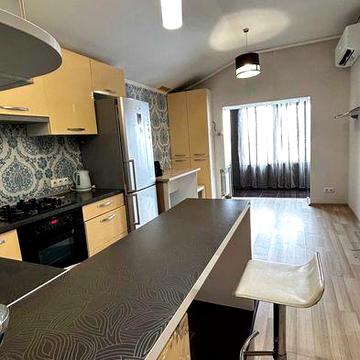Квартира з ремонтом в центрі міста.Мінімальне оформлення