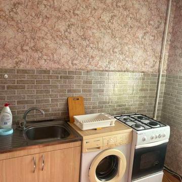 2х комнатная по.ул Чумаченко Коммунарский