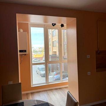 Продам 2-комнатную квартиру с ремонтом в кирпичном доме на Сахарова