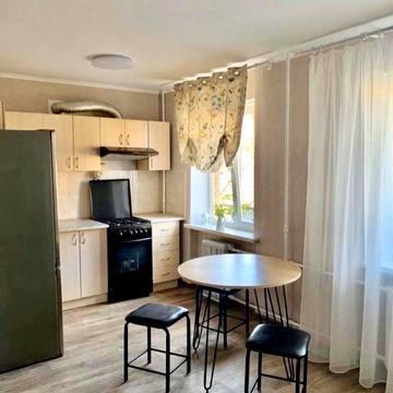 Ольжича вул., 12