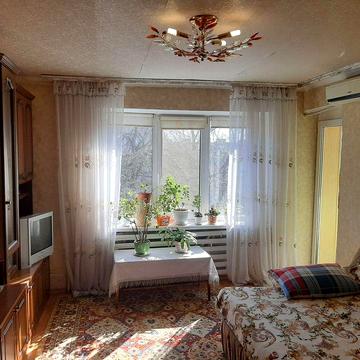 Продам 2комн квартиру на жм Тополь 2