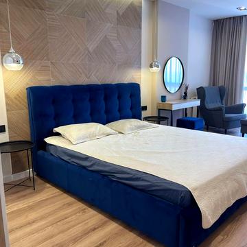 Європейська вул., 1