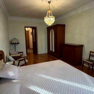 Красивая квартира со свежим ремонтом в Центре города! Кирпичный дом!