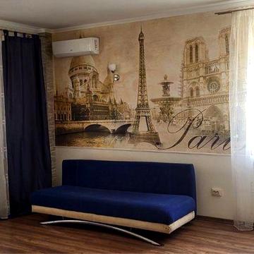 Сдам на Бочарова квартиру