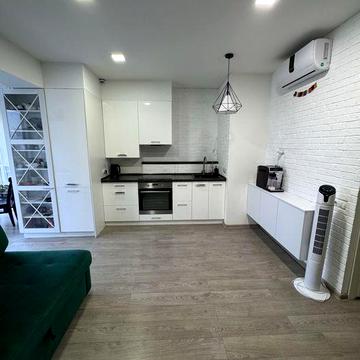 ЖК Салют, 49м2, кухня-студия+ комната. Цена 73000ус.ед. ЖК Салют