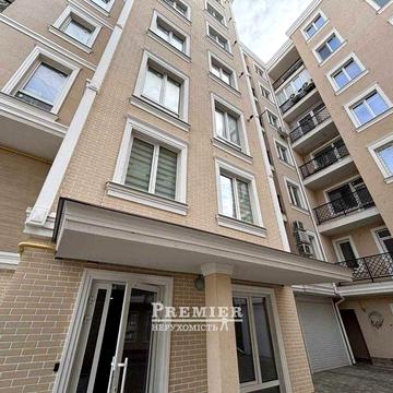 Продам эксклюзивную квартиру в сданном доме в Центре.