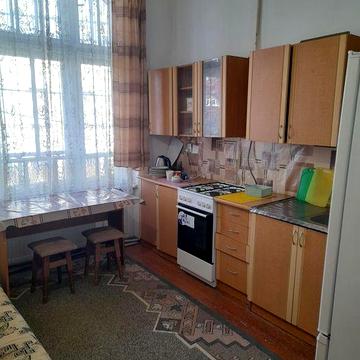 ЦЕНТР,здам 1 кімнатну кв.на довготривало