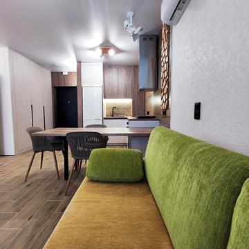 Віктора Некрасова вул. (Північно-Сирецька), 10