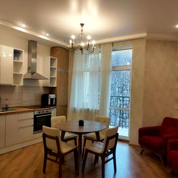 Дегтярна вул., 29