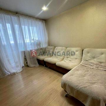 Продам трехкомнатную квартиру ,ремонт, район ДИИТ