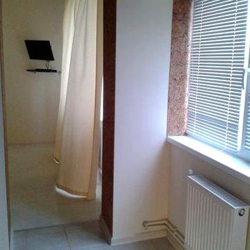 Однокімнатна,  Буча,  Енергонезалежна