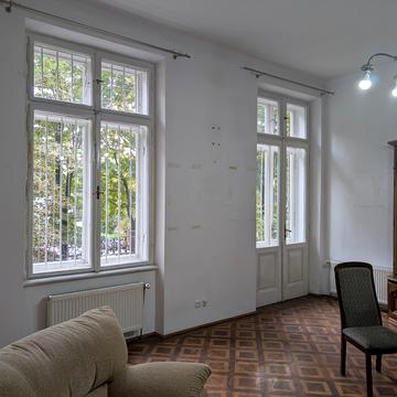 Степана Бандери вул. (), 16