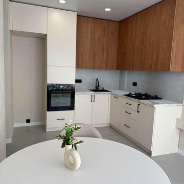 Однокімнатна квартира з новим ремонтом жк Молодість