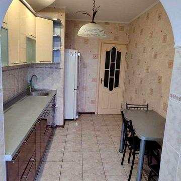 Оренда 3 кімнатної квартири на Буковинській