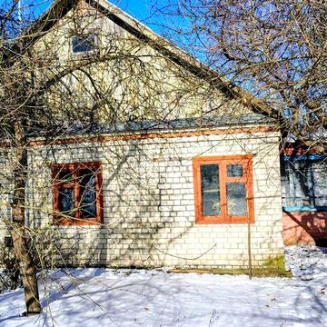 Будинок з земляними ділянками біля м. Нетішин