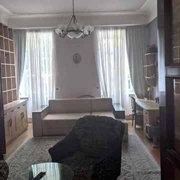 Продаж 2к  квартири в ближньому центрі !!!