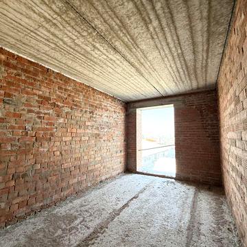 Однокімнатна квартира в центрі з індивідуальним газовим опаленням