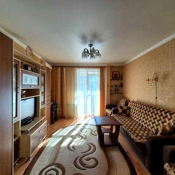 Продаю гарну сталінку на Соцмісті (Степана Тільги)