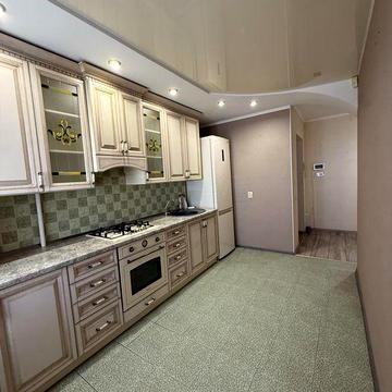 Продаж 3х. кімнатної квартири в Центрі