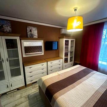 Євро - 2к. 2/9 Парк Дубки центр