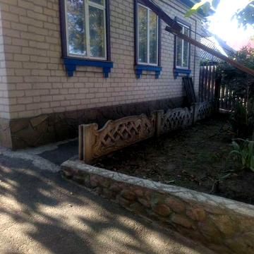 Будинок в сПриютівка , Шкільна 28 чат більше не відповідаю