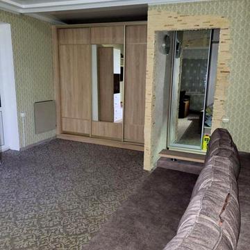 Полтавська вул., 81