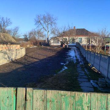 Продається 1/2 будинку м.Золотоноша