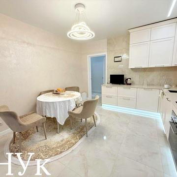 Продаю 2-кімнатну квартиру VIP - апартаменти у самому серці Луцька.