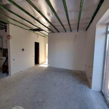 Продаж 3к Дім Леонида Каденюка (Комарова) 7-й провулок