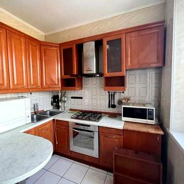 простора 2к квартира на Подолі, Межигірська 56/50, поряд м.Т. Шевченка